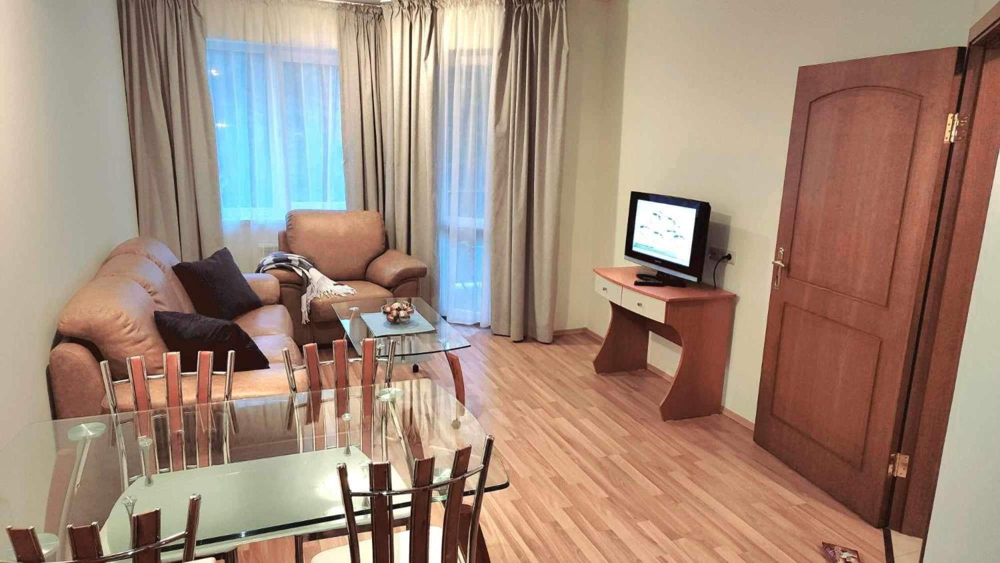 דירות בורובץ Arboro Royal Plaza מראה חיצוני תמונה